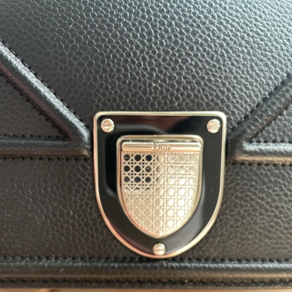 Diorama Medium flap bag - Picture 3 of 5